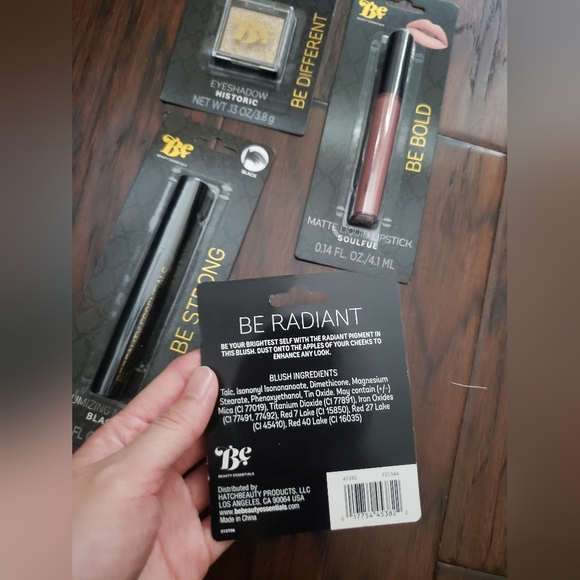 Beauty Essentials Bundle (4 pack) - Picture 7 of 9